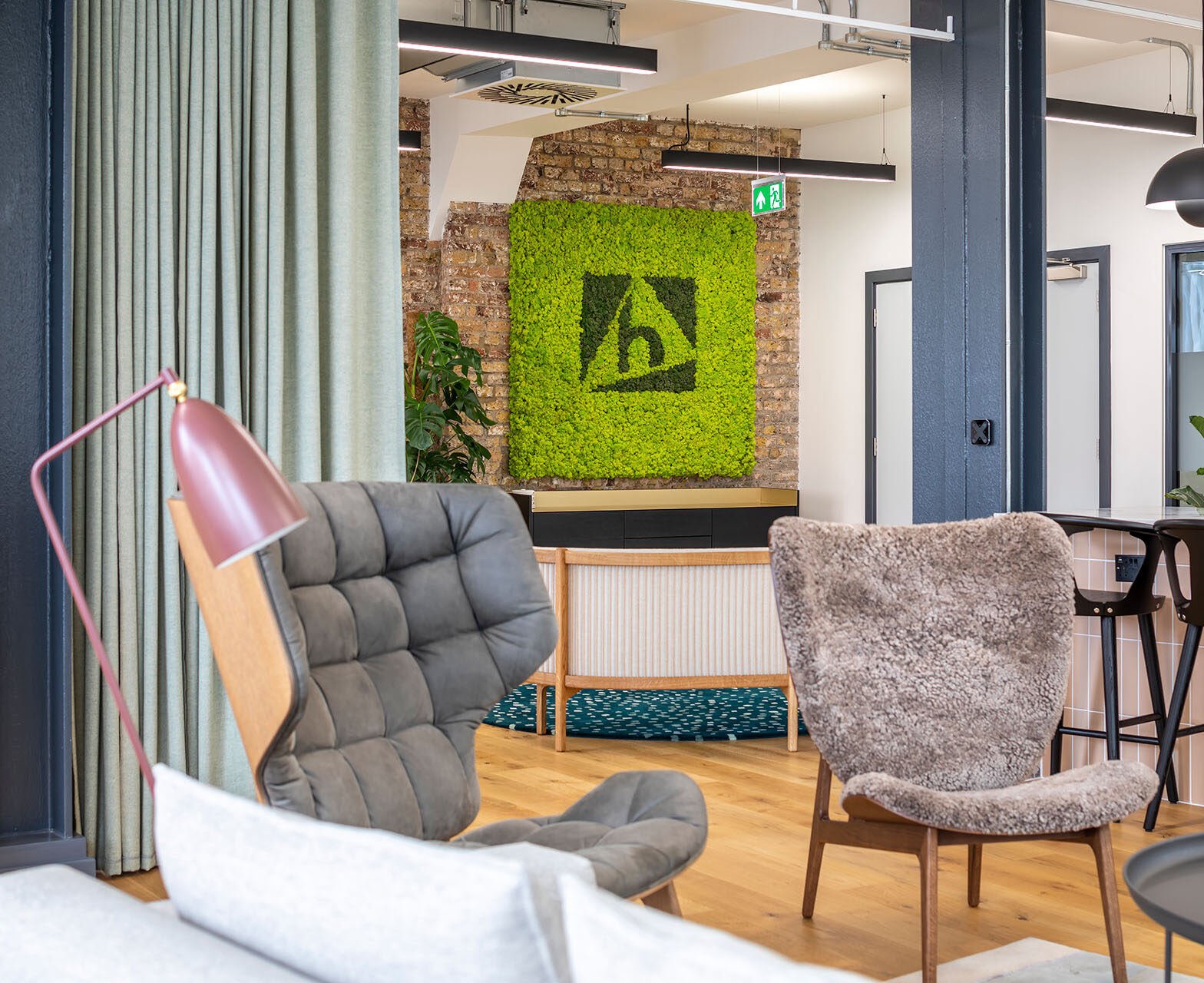 office-furniture-budgets-aspect-ratio-1200-980